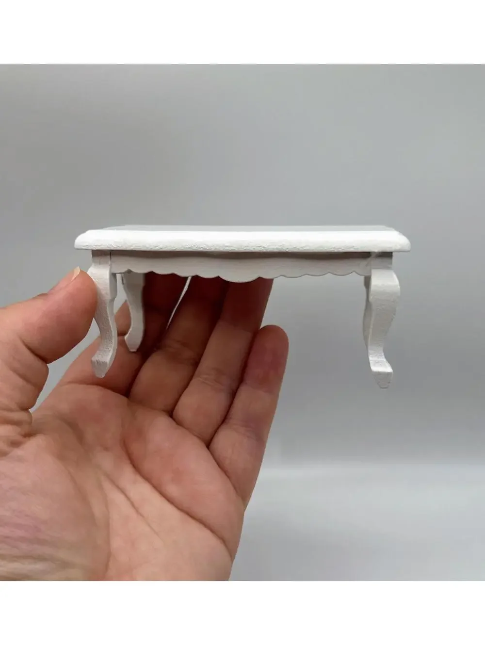 1:12 Dollhouse Miniature White Wood Coffee Table, Scalloped Edge Table for Doll